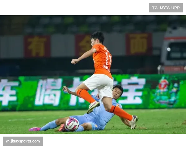 韦斯利遭侵犯裁判视而不见 漏判加剧客队不满情绪